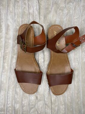 American Eagle Outfitters Brown Faux Leather Strap Women's Sandals